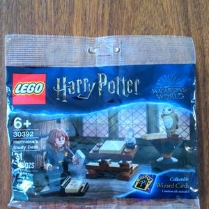 LEGO Harry Potter Hermione’s Study Desk 30392 (31 Pcs) New/Sealed